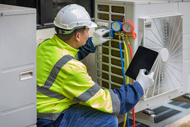 Professional Hvac Installation technician working in Celeste, TX